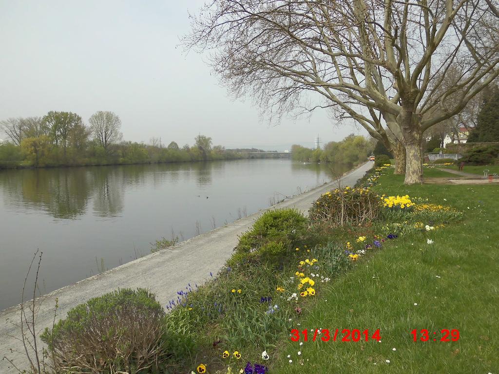 Frankfurt Airport & Fair Apartment Kelsterbach Room photo