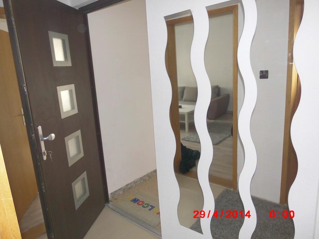 Frankfurt Airport & Fair Apartment Kelsterbach Room photo