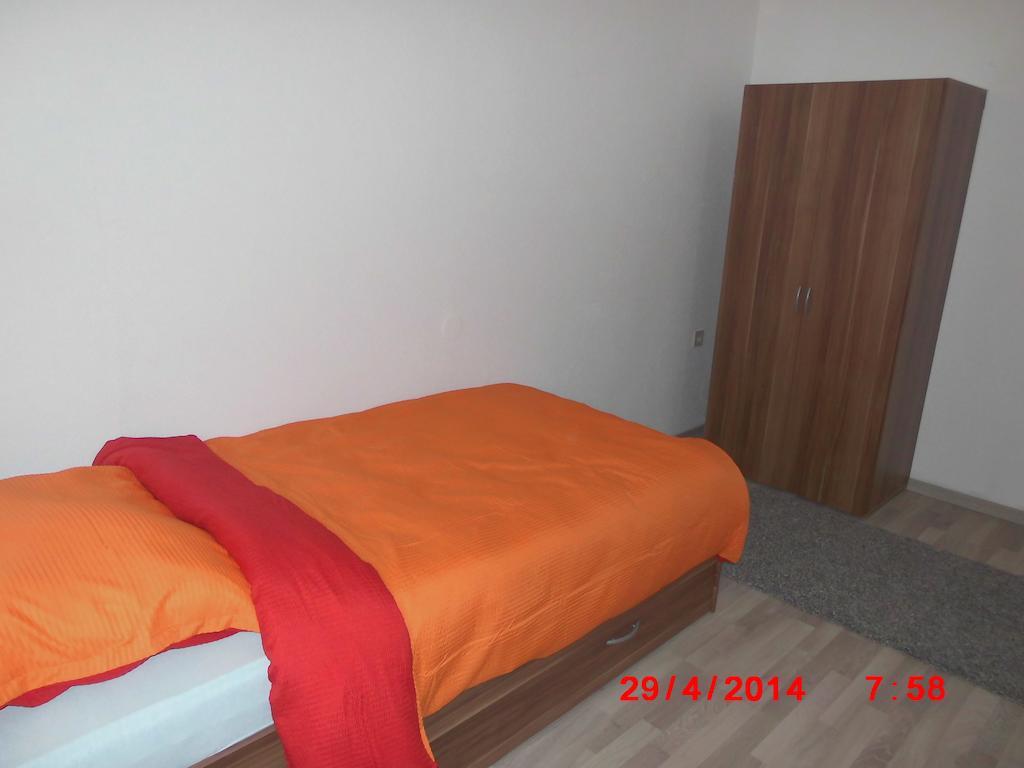 Frankfurt Airport & Fair Apartment Kelsterbach Exterior photo